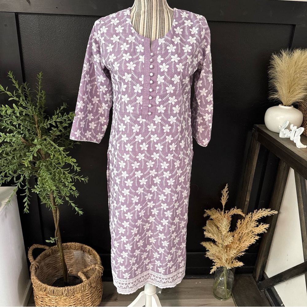 NWT SAKSHI Indian Dress MED Floral Embroidery Purple Parampara MADE IN INDIA
